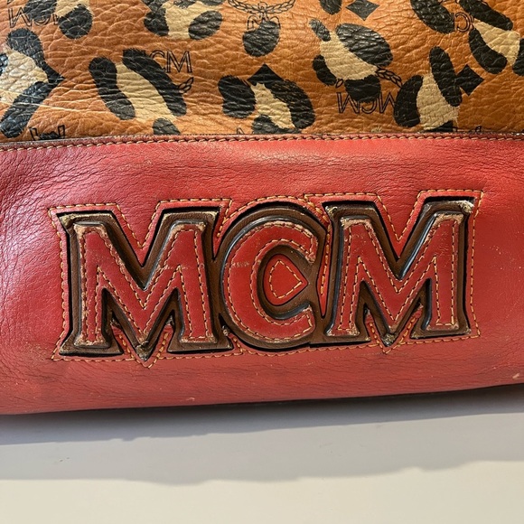 MCM COGNAC ANIMAL PRINT TOTE - Picture 3 of 16